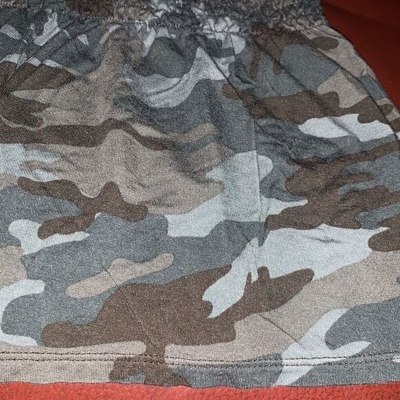 Justice size 12 shirt  - Picture 5 of 6